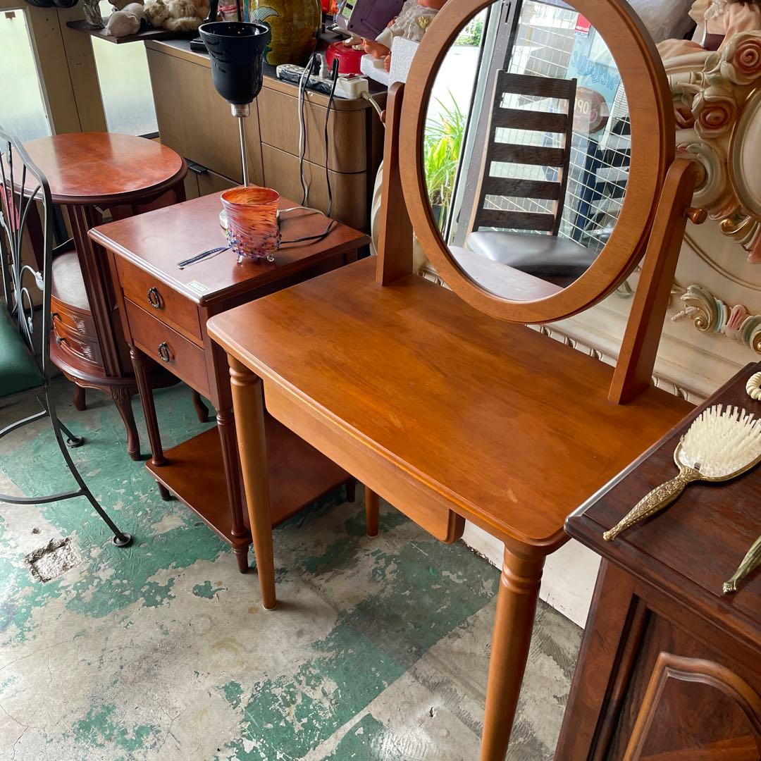 お値下げ‼︎ 素敵なシンプルドレッサー