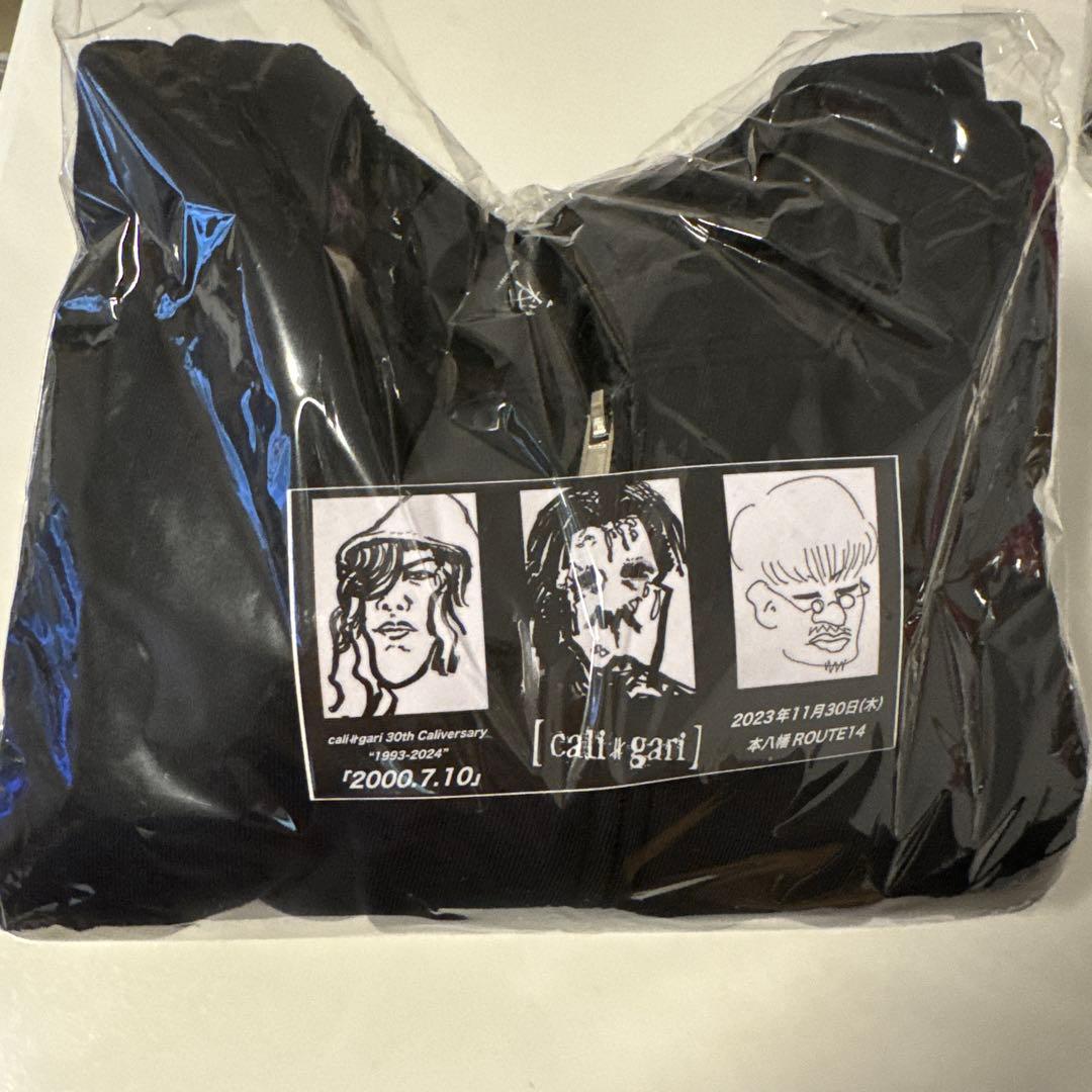 カリガリ パーカー　新品未使用