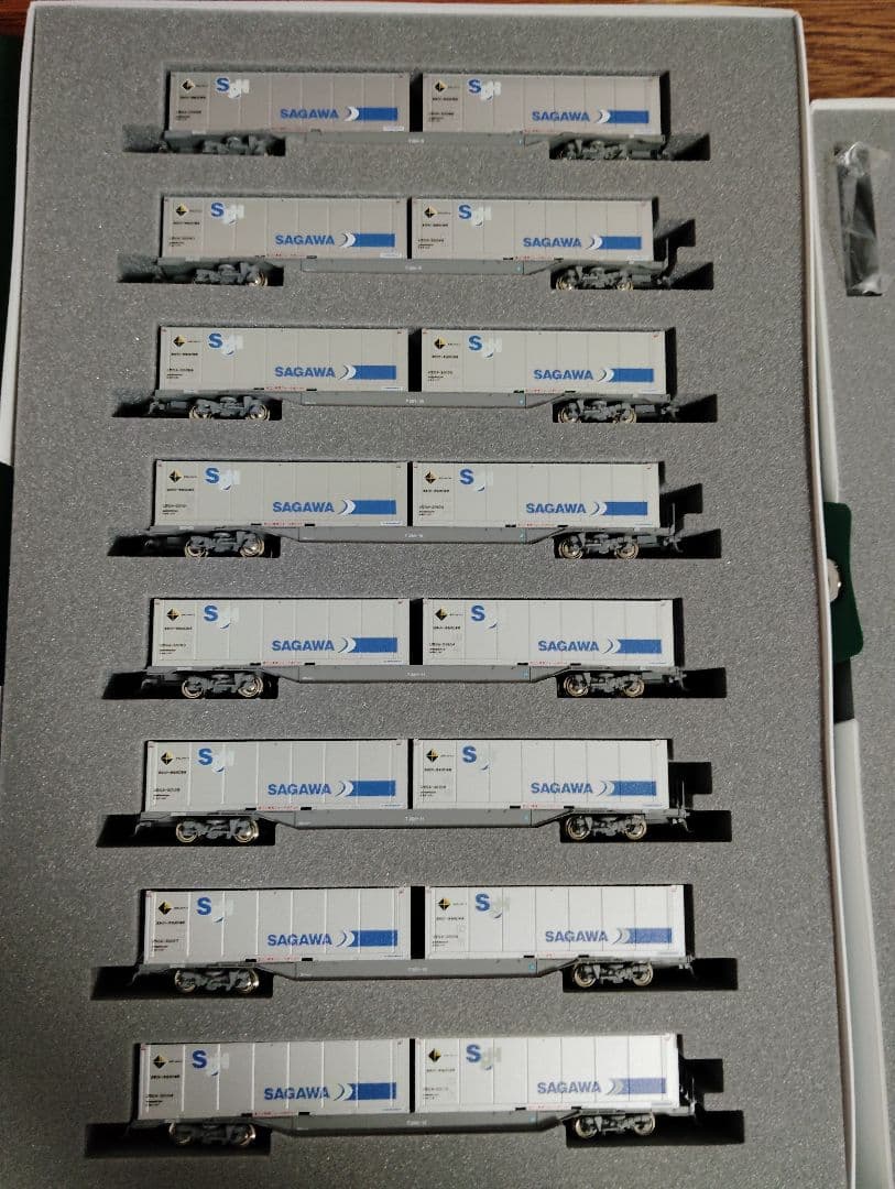 KATO M250系　スーパーレールカーゴ　JR 貨物　佐川　コンテナ付き