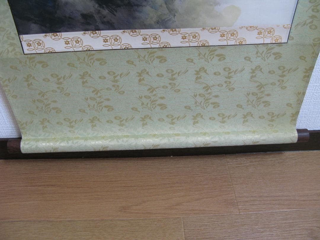 未使用　山嶽之虎図　掛軸　表装　新品仕立て　　掛け軸　肉筆　猛虎