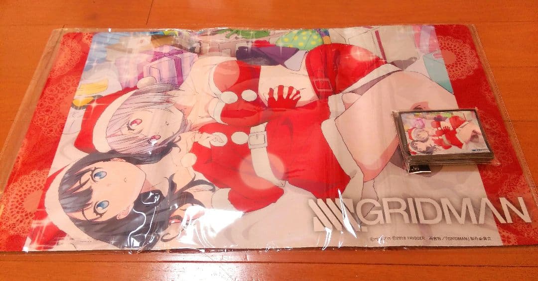SSSS.GRIDMAN　宝多六花&新条アカネ　スリーブ　プレイマット　未開封