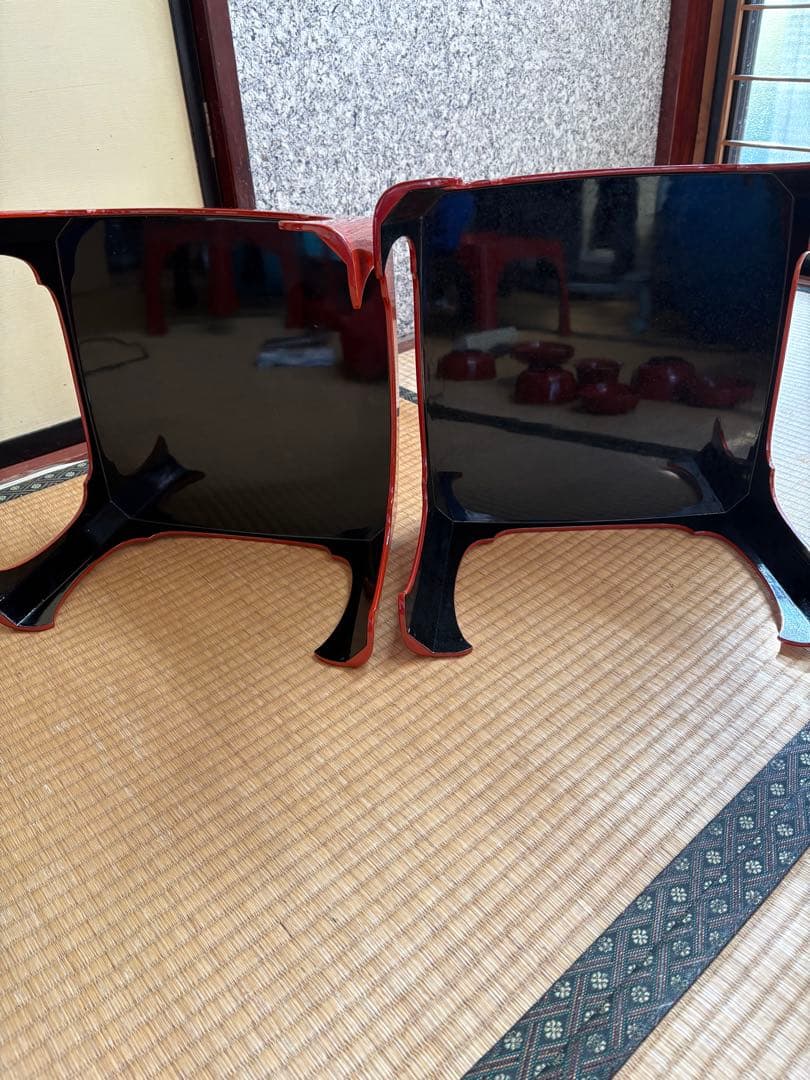 赤漆器セット 金縁付き 皿・椀・蓋付き、御膳大、中、付き