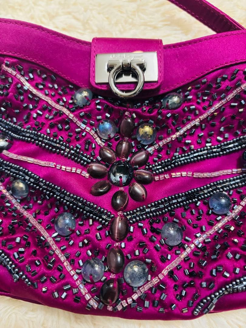 サルバトーレフェラガモ　バッグ