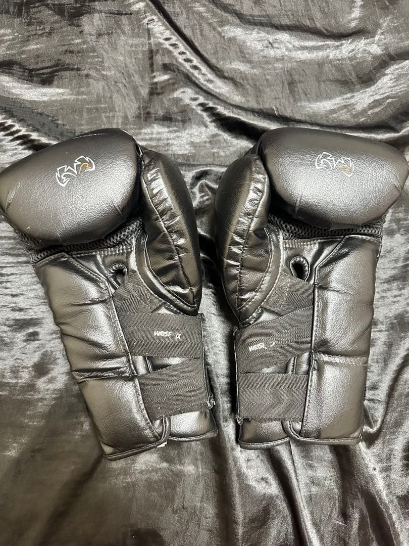 RIVAL ボクシンググローブ ブラック/オレンジ　14オンス