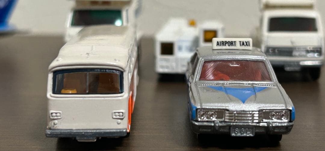 トミカ ANA 新空港セット セドリック空港タクシー