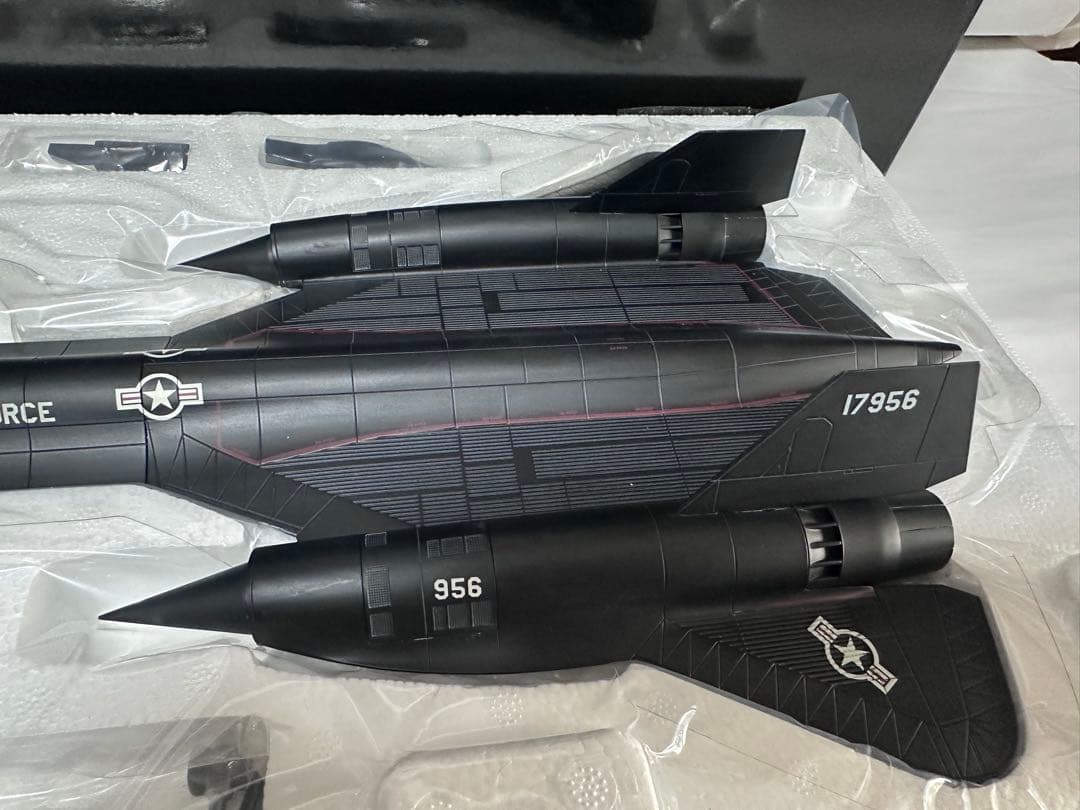 センチュリーウィングス 1/72 SR-71 ブラックバード 米空軍