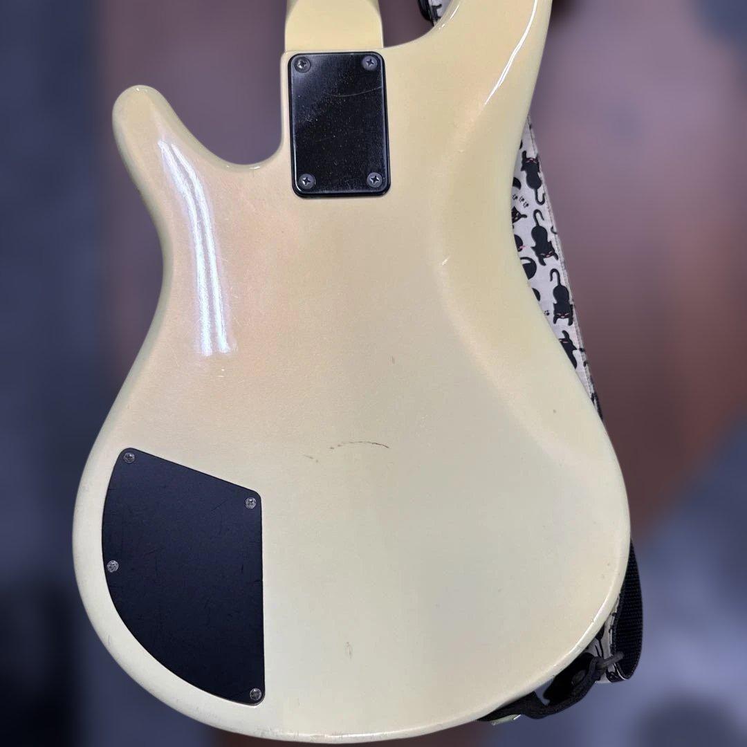 ④Ibanez Roadstar 1 Series ベースギター