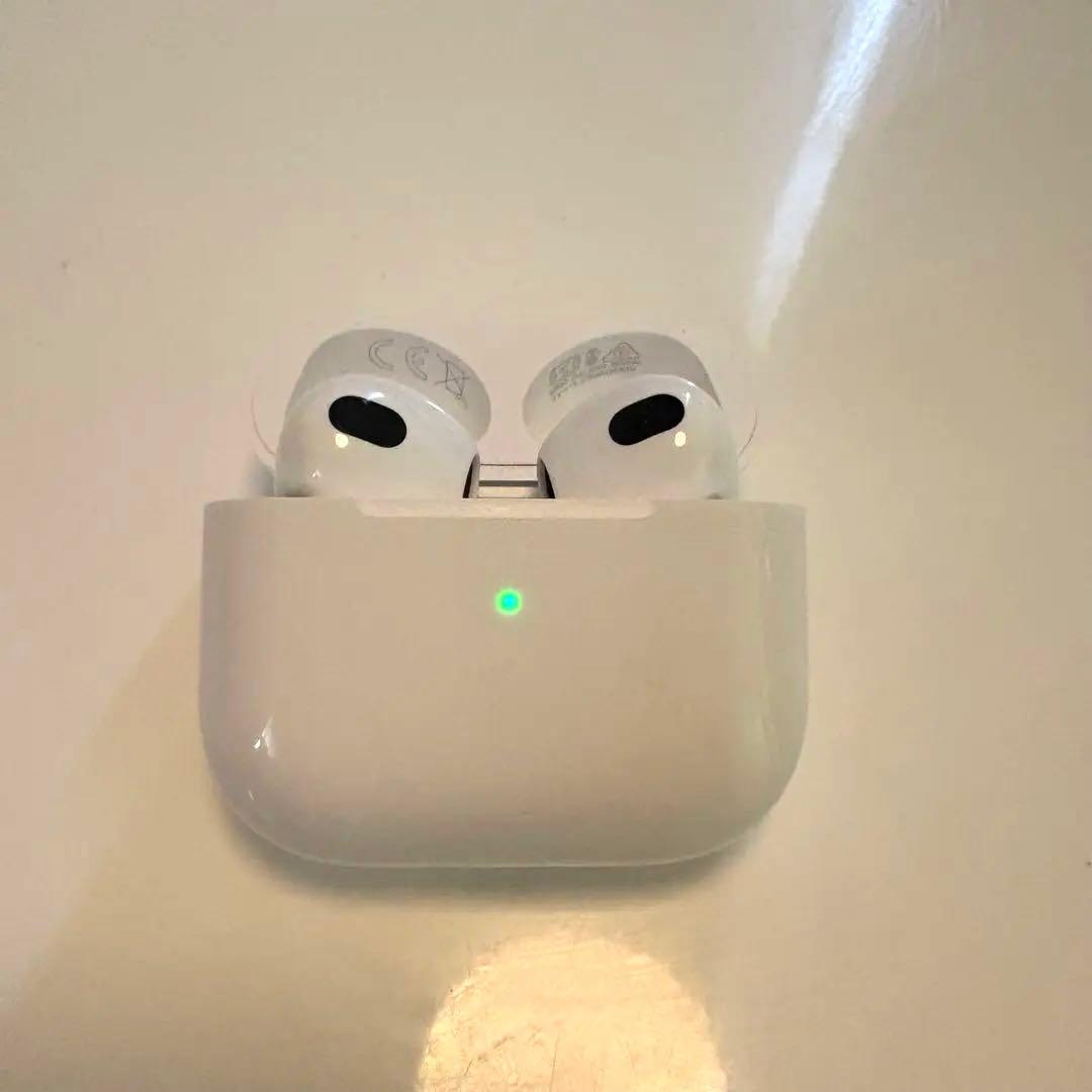 AirPods (第3世代) 充電ケース付き