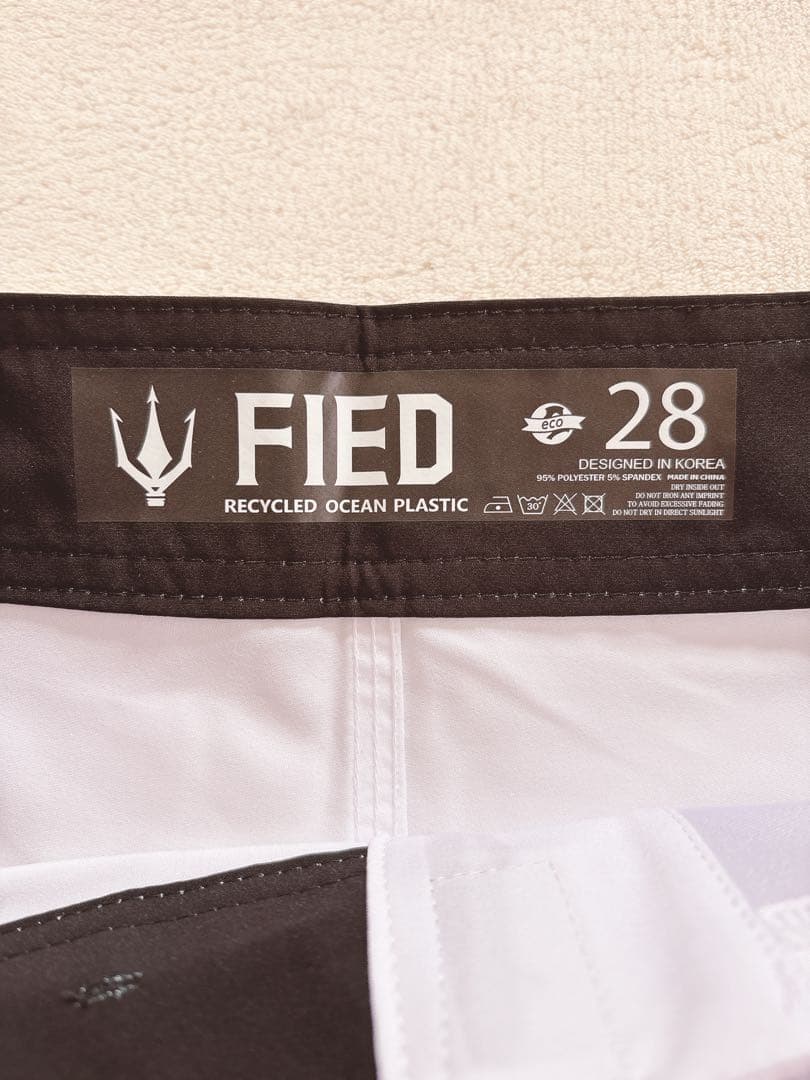 【新品未使用】FIED ファイド　サーフパンツ　水着 Mホワイト フィジーク