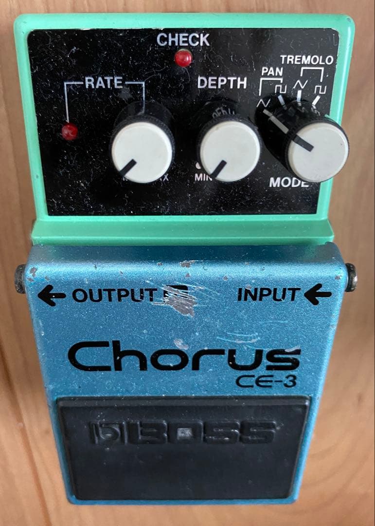 BOSS PN-2 Tremolo/Pan 箱取説ステッカー付