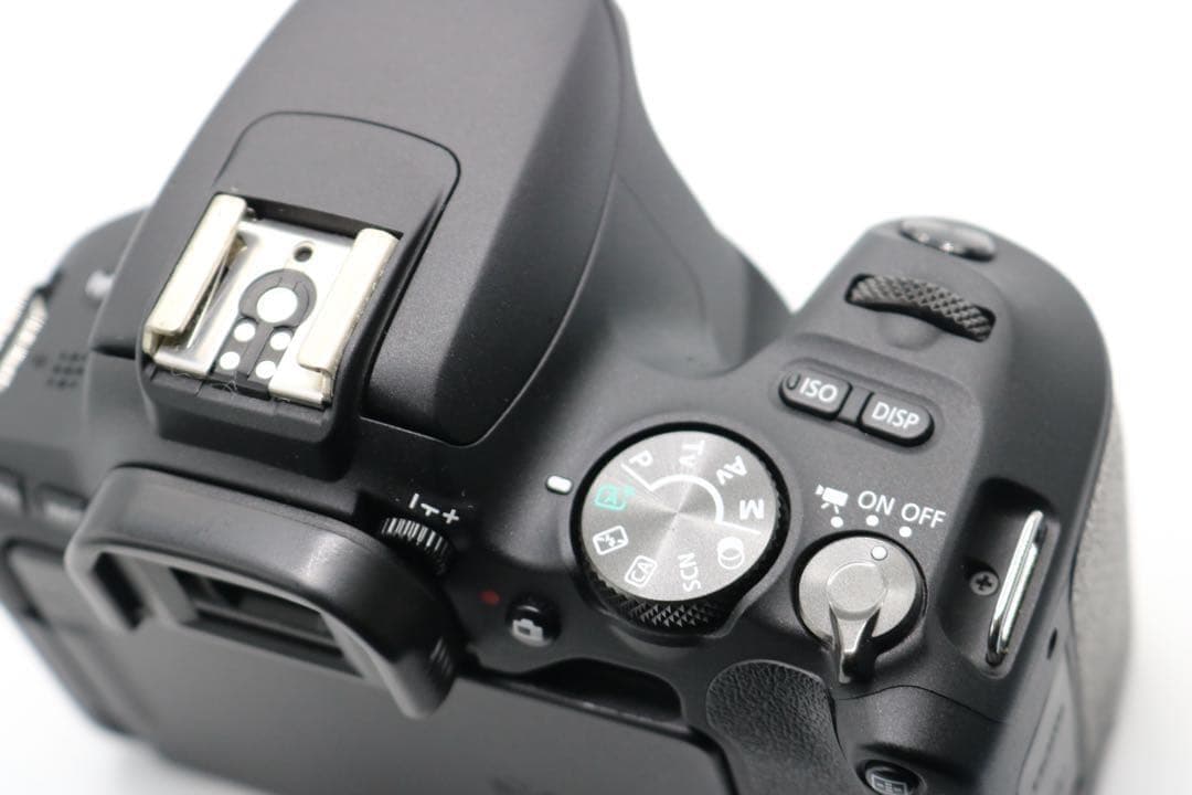 美品 【Canon EOS Kiss X9 トリプルレンズセット】Wi-Fi搭載