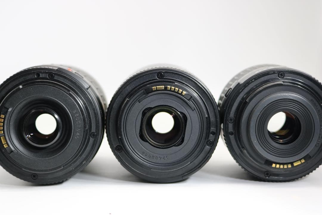 美品 【Canon EOS Kiss X9 トリプルレンズセット】Wi-Fi搭載