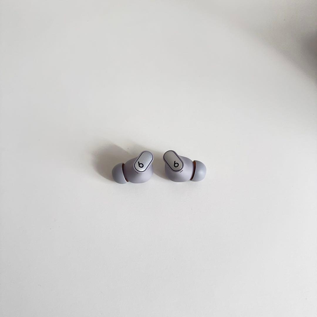 限定カラー｜Beats Studio Buds + コズミックシルバー ケース付