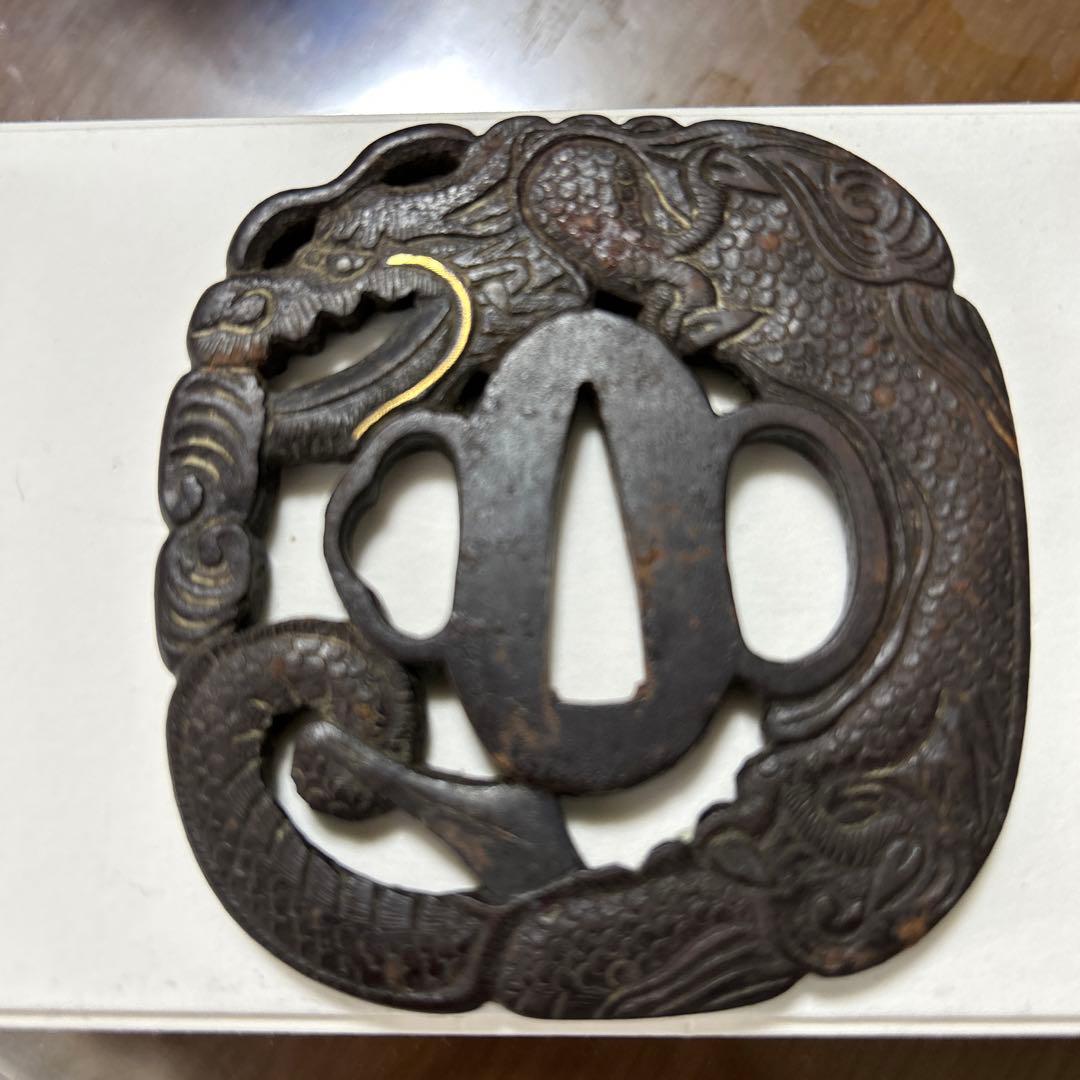 越前住記内　作　　刀　鍔　龍のデザイン