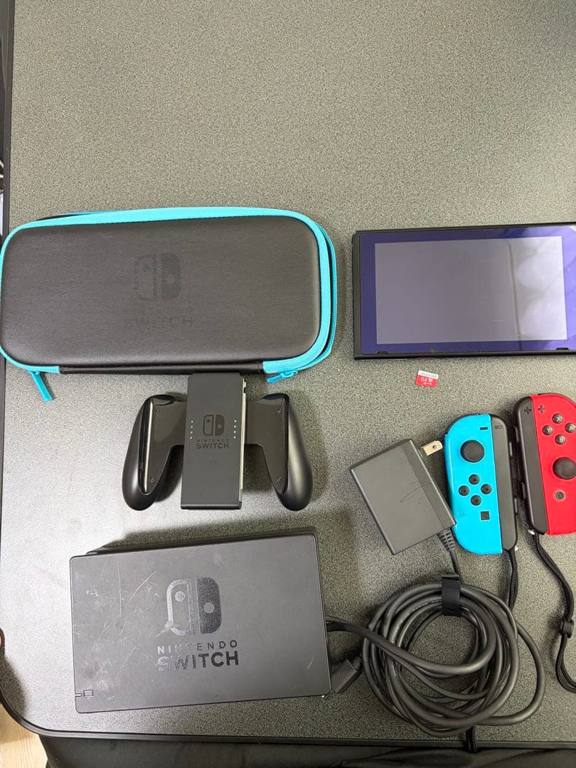 Nintendo Switch 本体 + Joy-Con + ケース