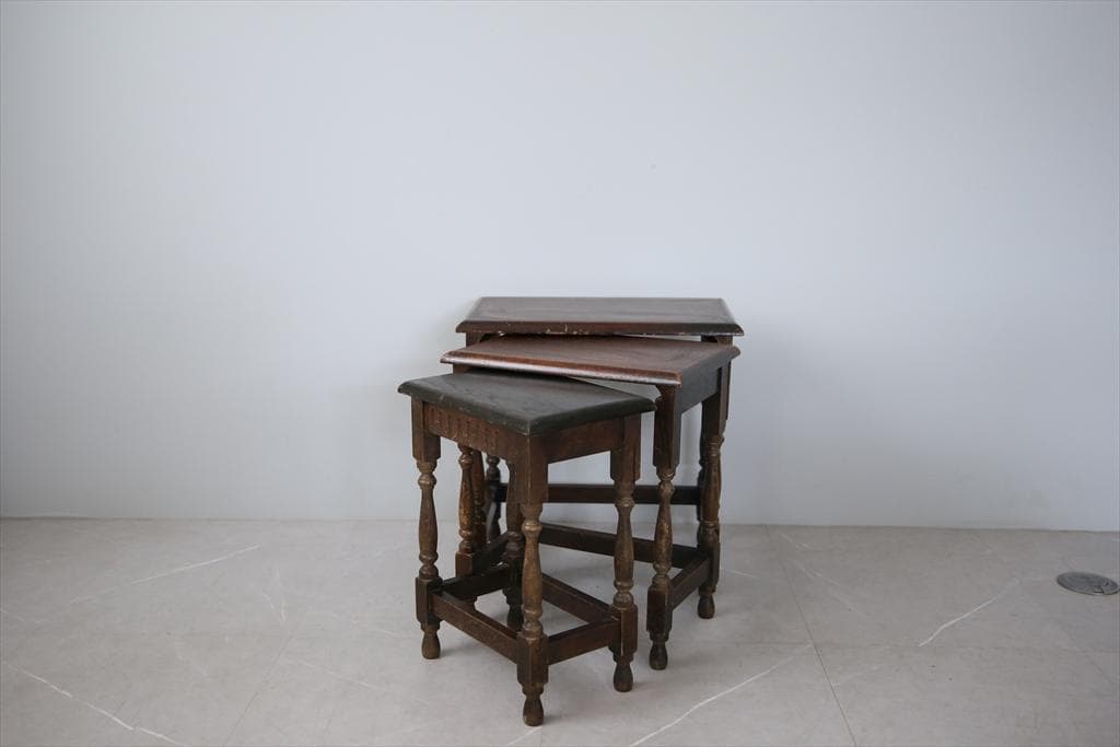 英国アンティーク木製ネストテーブル3台/収納式机サイドテーブル飾り棚(84-45