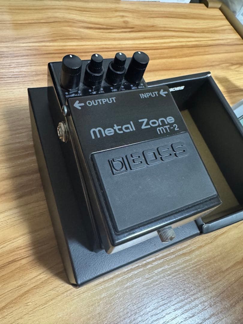 BOSS l Zone MT-2 3A ギターエフェクター