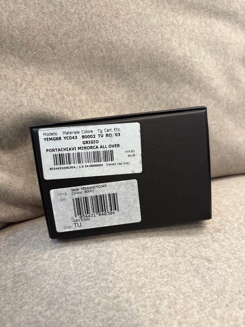 EMPORIO ARMANI グレー レザーキーケース