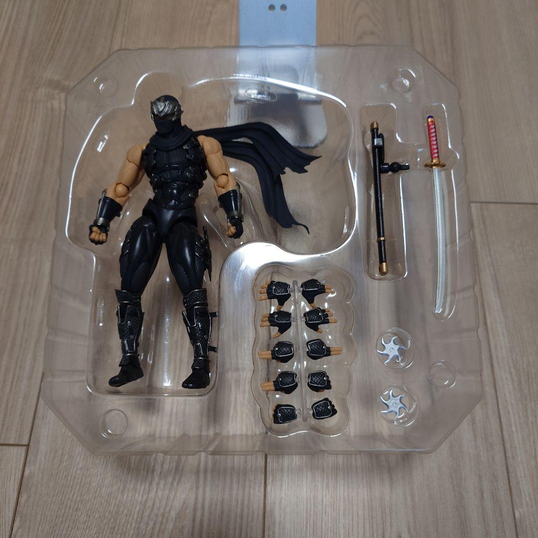 【開封品】リボルテック　リュウ・ハヤブサ　直営店特典付き