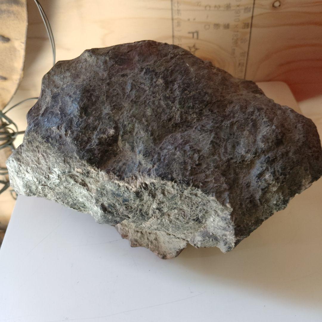 天然石 。根尾村菊花石