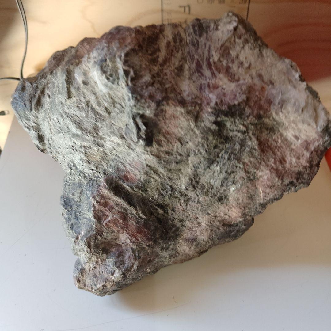 天然石 。根尾村菊花石