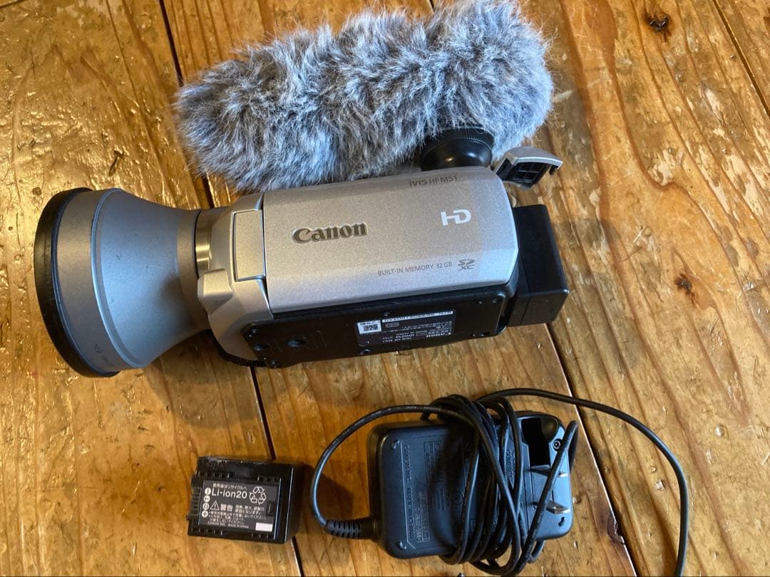 Canon IVIS HF M51 ビデオカメラ　充電器　幅広レンズ 集音マイク