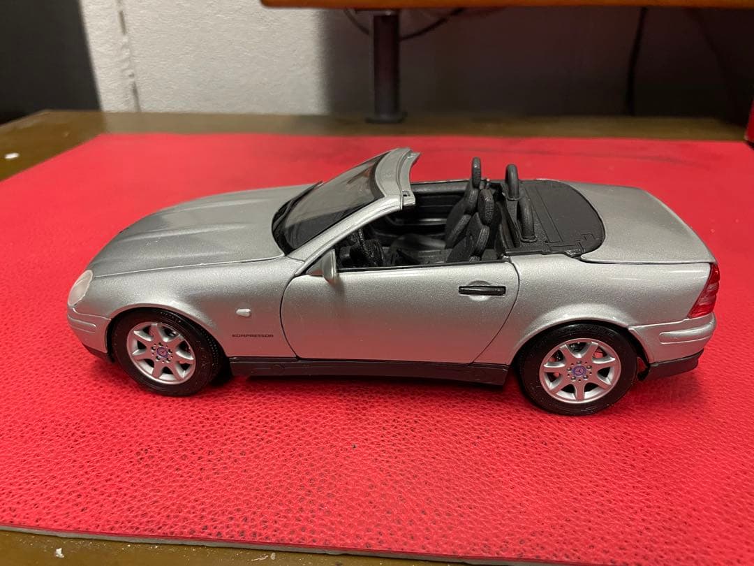 メルセデスベンツ　　SLK230   1996  黒シート