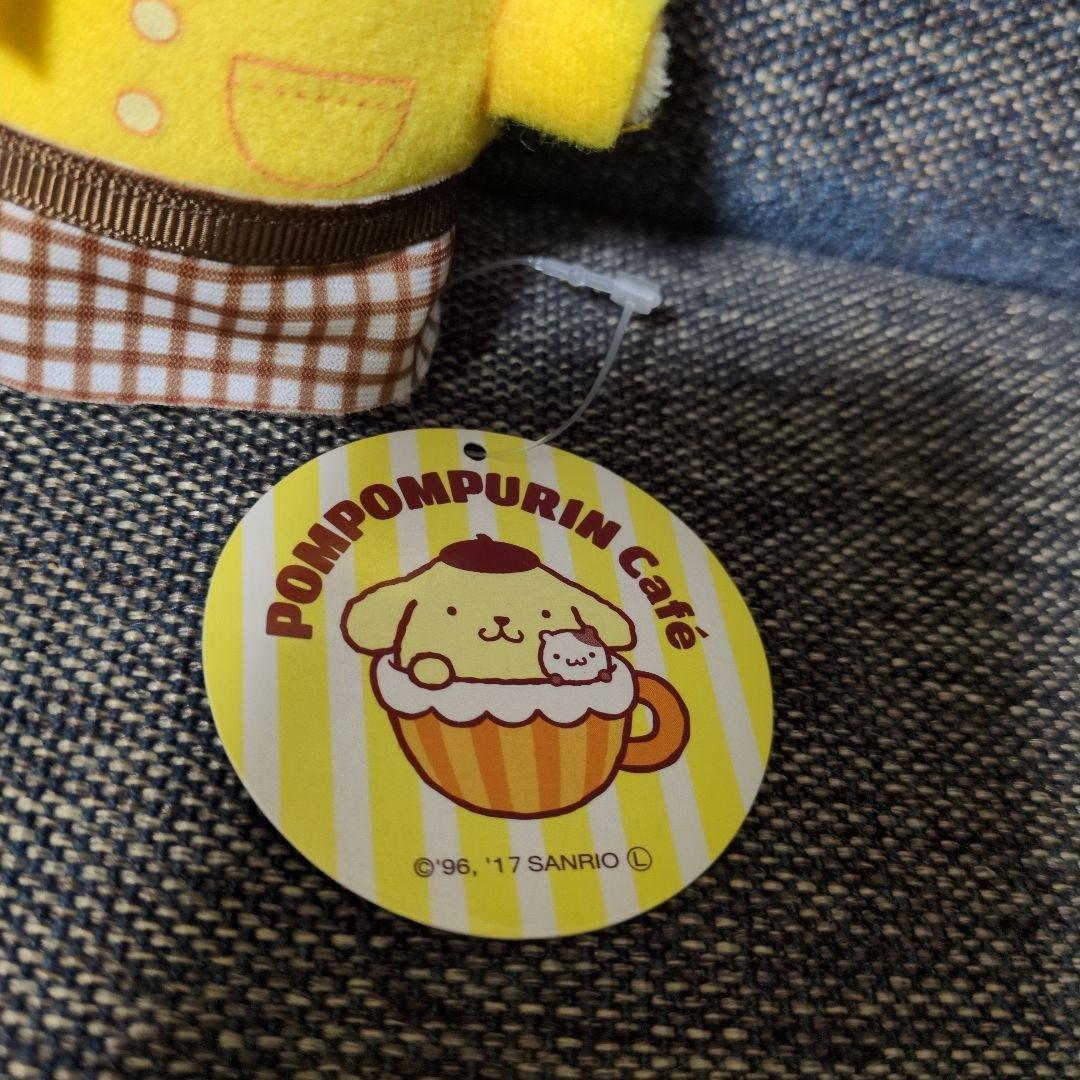 希少レア　ポムポムプリン　カフェ　ユニフォーム
