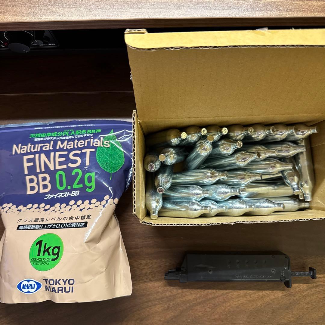 NITESHIFT co2ガスガン　マガジン2個おまけ付き