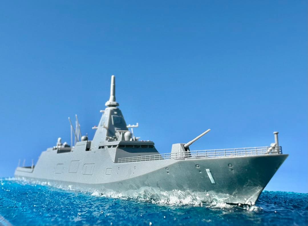 1/700 海上自衛隊　護衛艦もがみ　全塗装　洋上ジオラマ