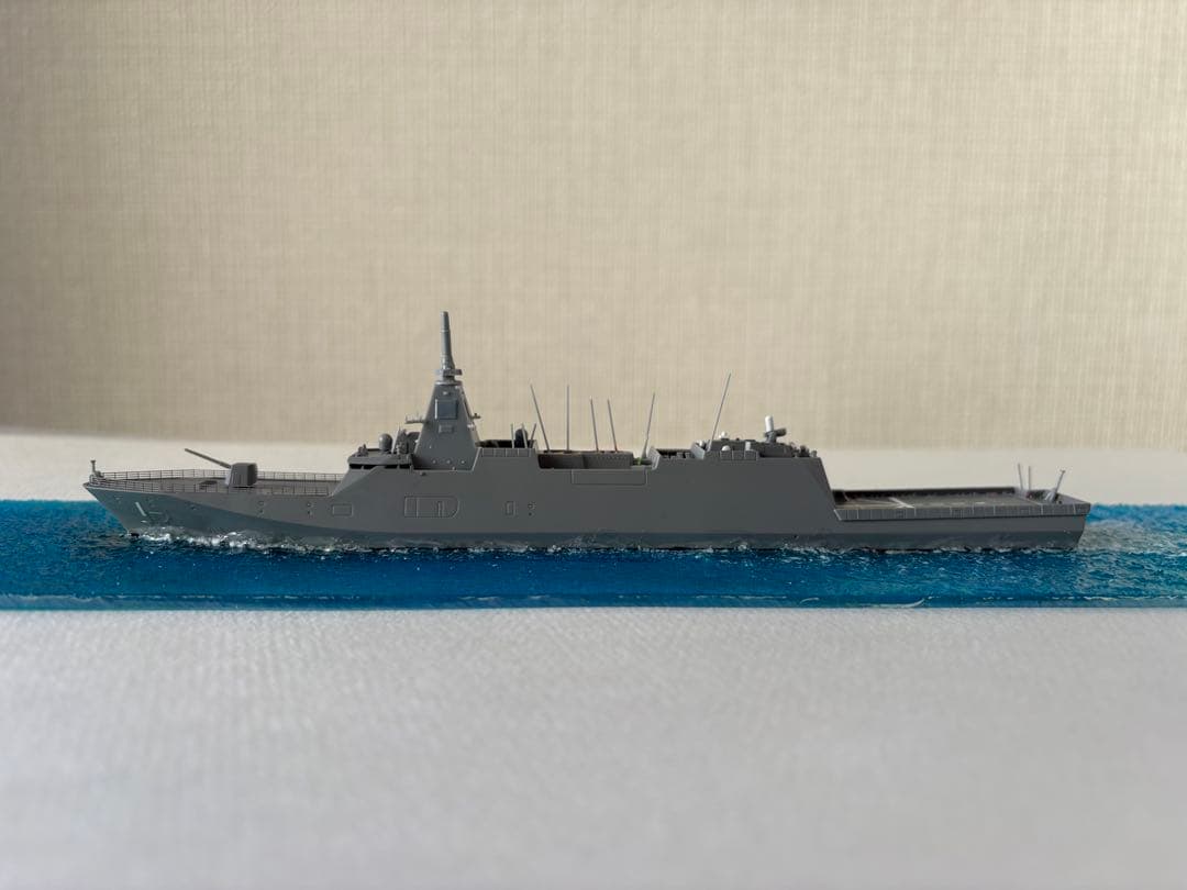 1/700 海上自衛隊　護衛艦もがみ　全塗装　洋上ジオラマ