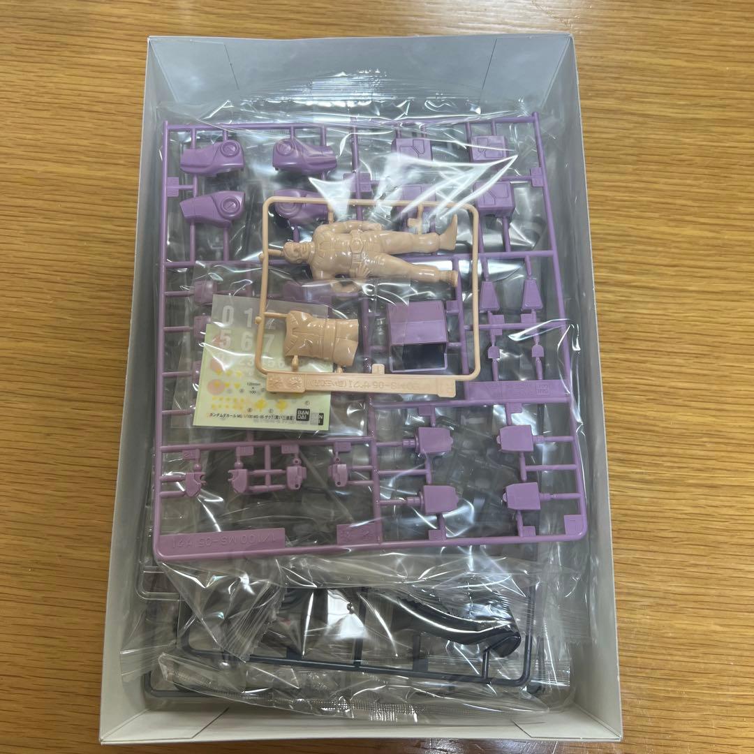 激レア　バンダイMS-058 ZAKUI ジオン公国軍量産型モビルスーツ