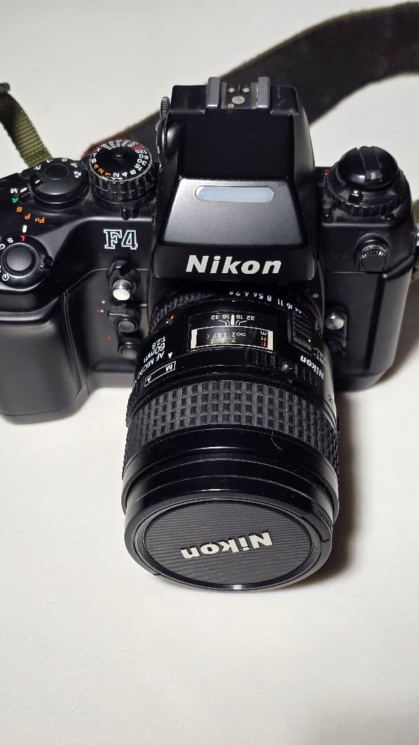 Nikon F4 フィルムカメラ Nikkorレンズ付き