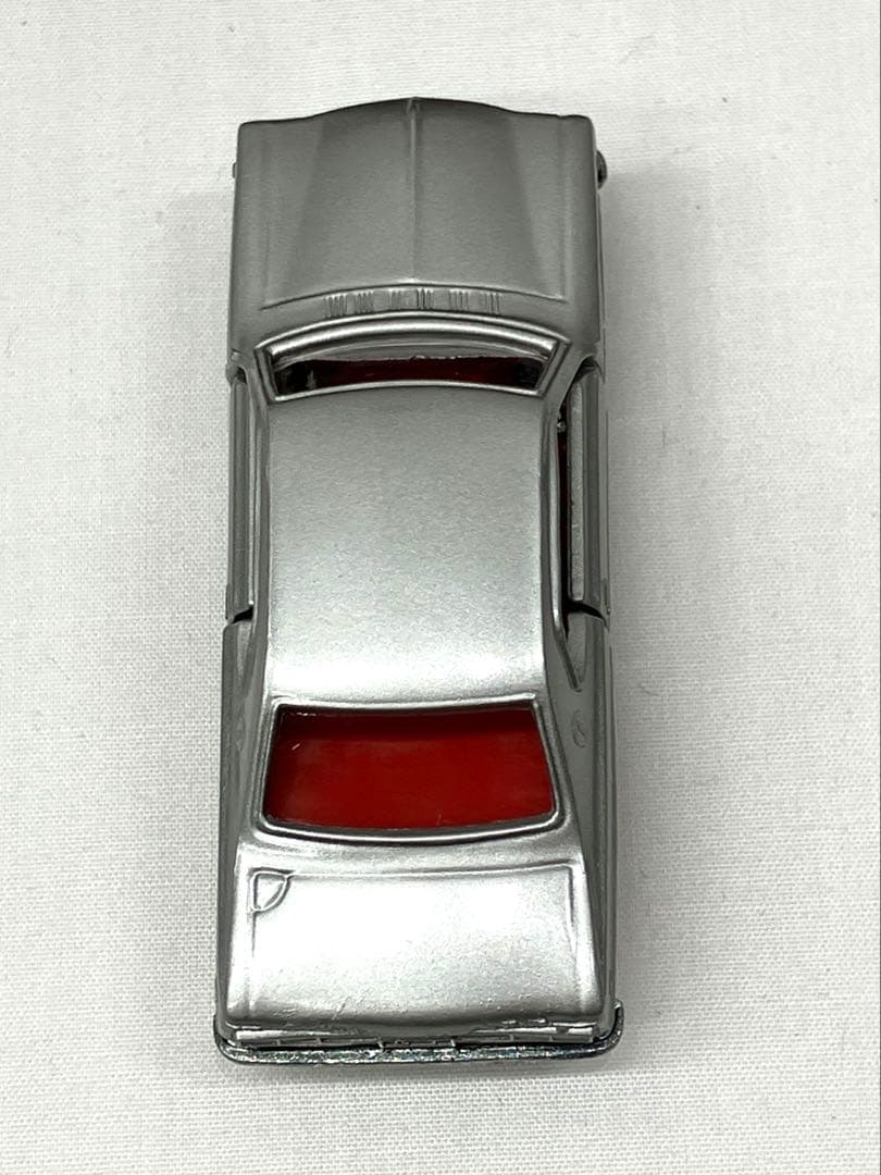 トミカ ニッサン スカイライン 2000GT シルバー No.21 黒箱