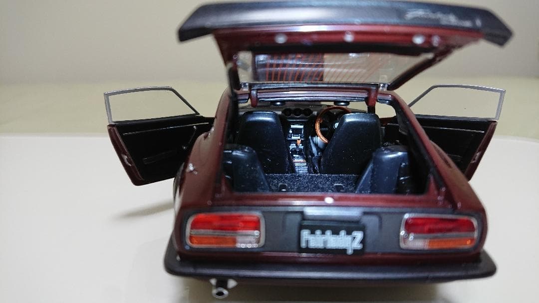 超希少 激レア:フェアレディ:エンジンなど精密に再現:全長約18cm