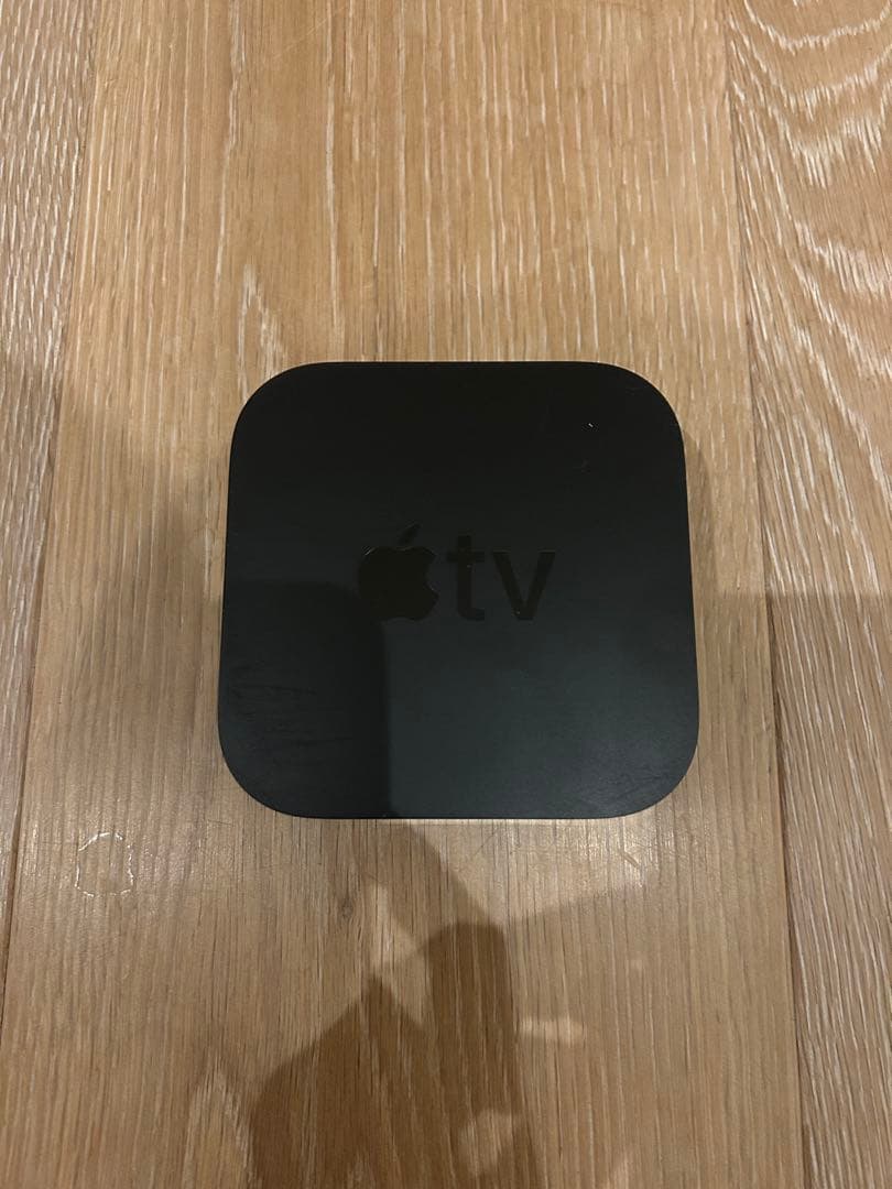 Apple TV HD 本体とリモコン
