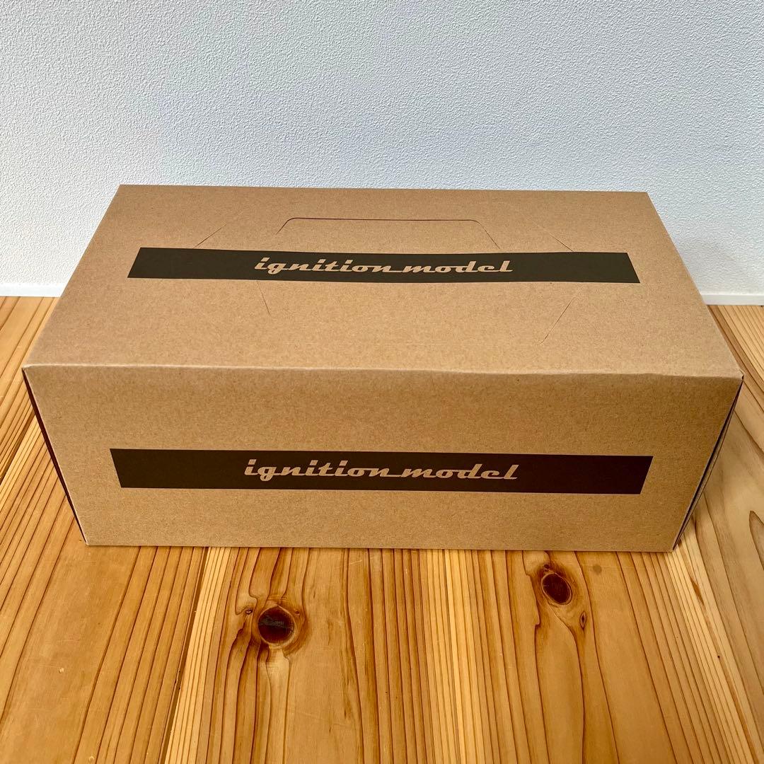 Toyota Soarer 2.0 GT (Z10) ホワイト 1:18スケール