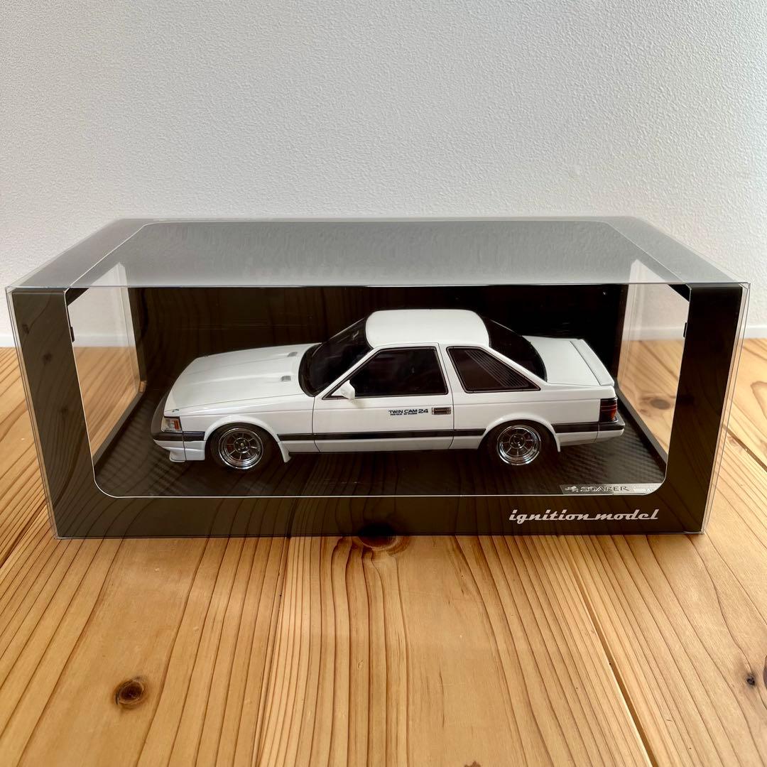 Toyota Soarer 2.0 GT (Z10) ホワイト 1:18スケール