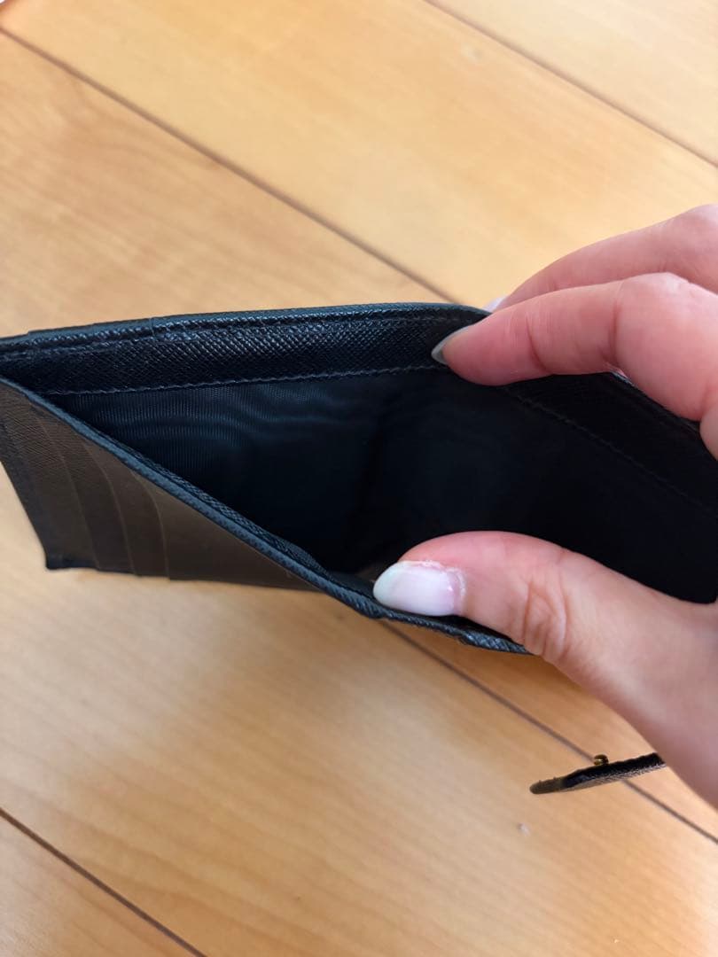 ⭐︎正規品⭐︎PRADA サフィアーノ 二つ折り財布 ブラック