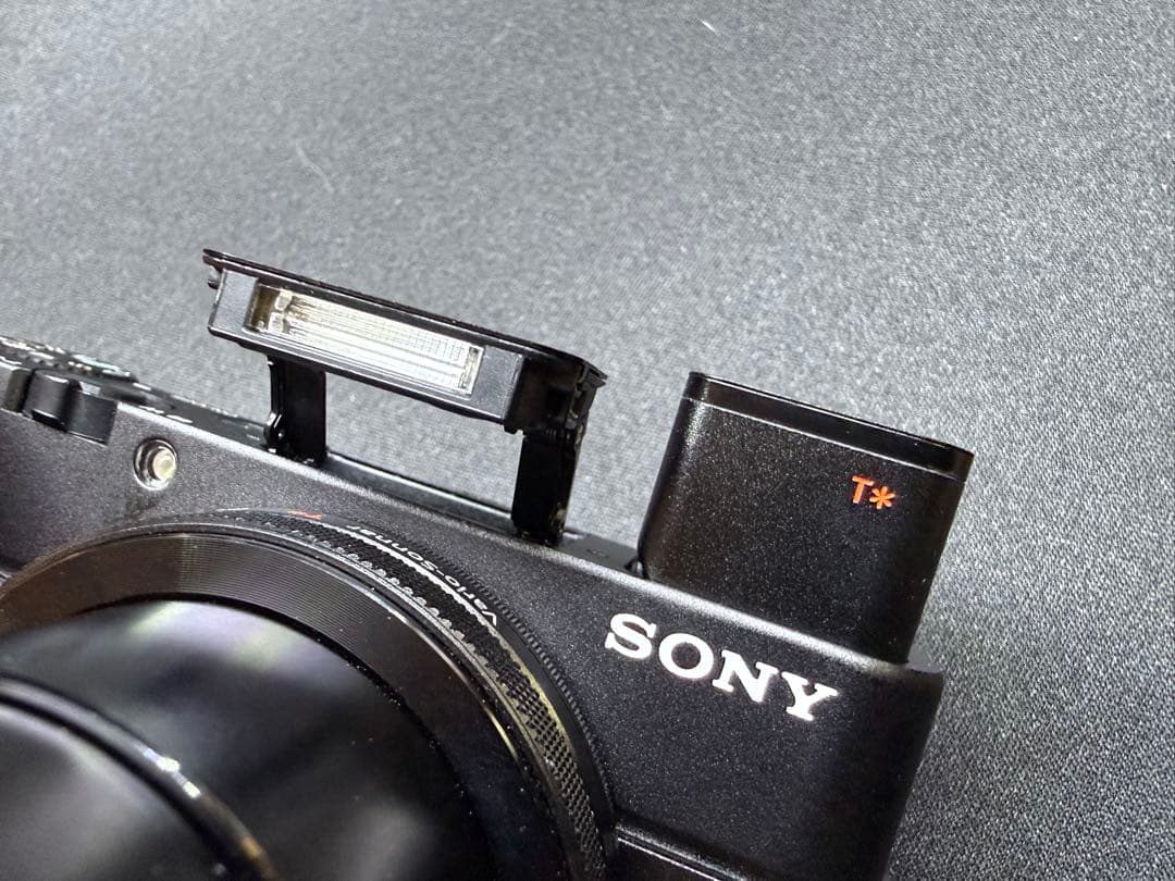 【超美品】SONY RX100 M4 コンパクトデジタルカメラ コンデジ使用数回