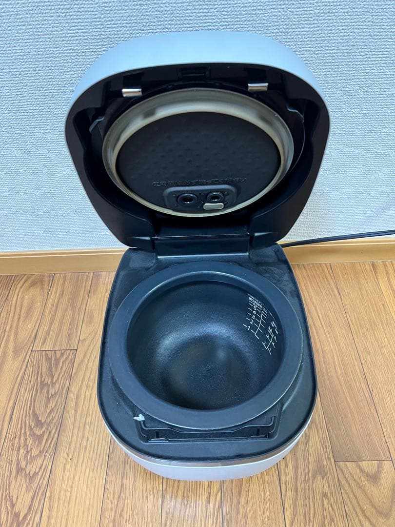 M*n様 動作品　タイガー JPG-X100 土鍋圧力IH炊飯ジャー 炊飯器 5