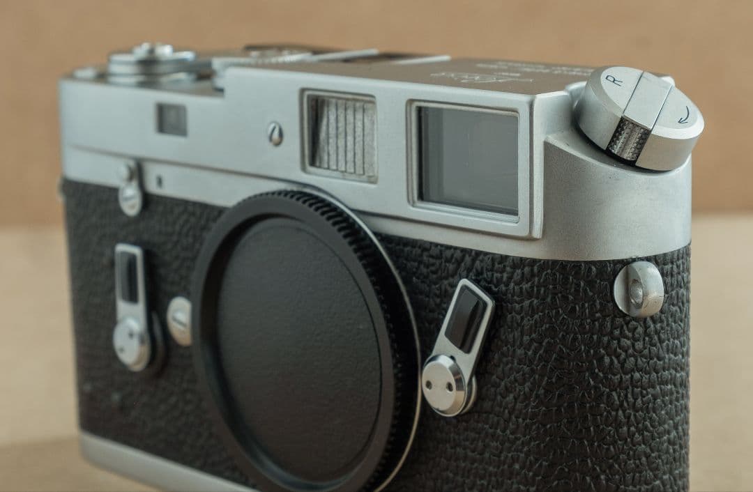 Leica M4 / ライカ M4　#117万台ボディ　ケースストラップ付