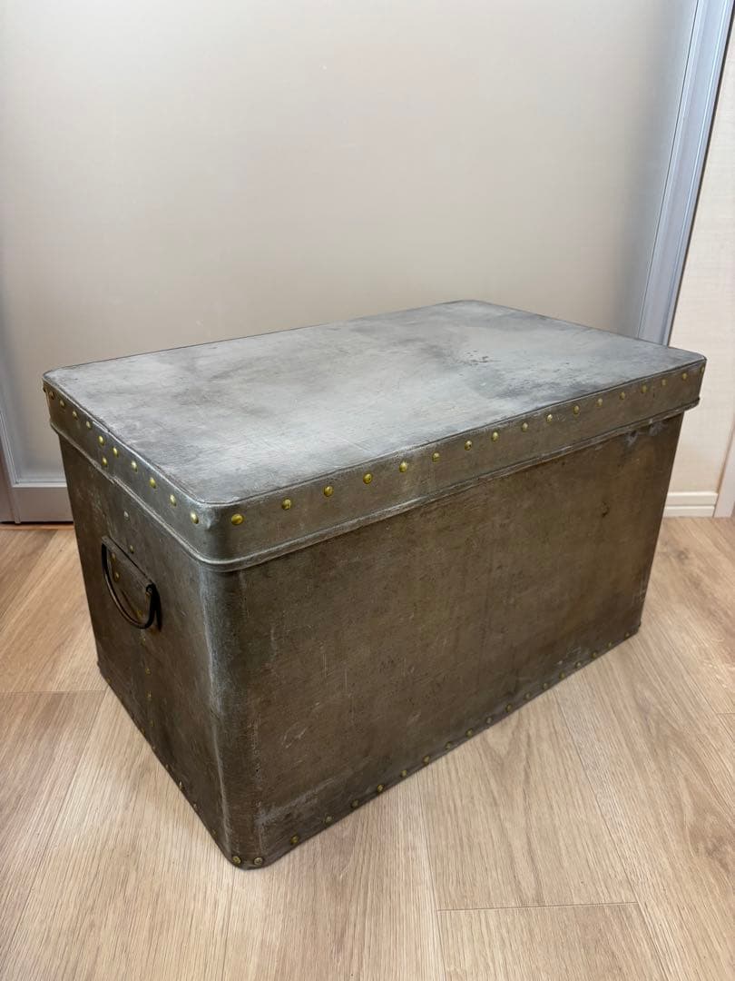 アンティーク　アルミ製収納ボックス　アルミリベット　ストック缶　レトロ