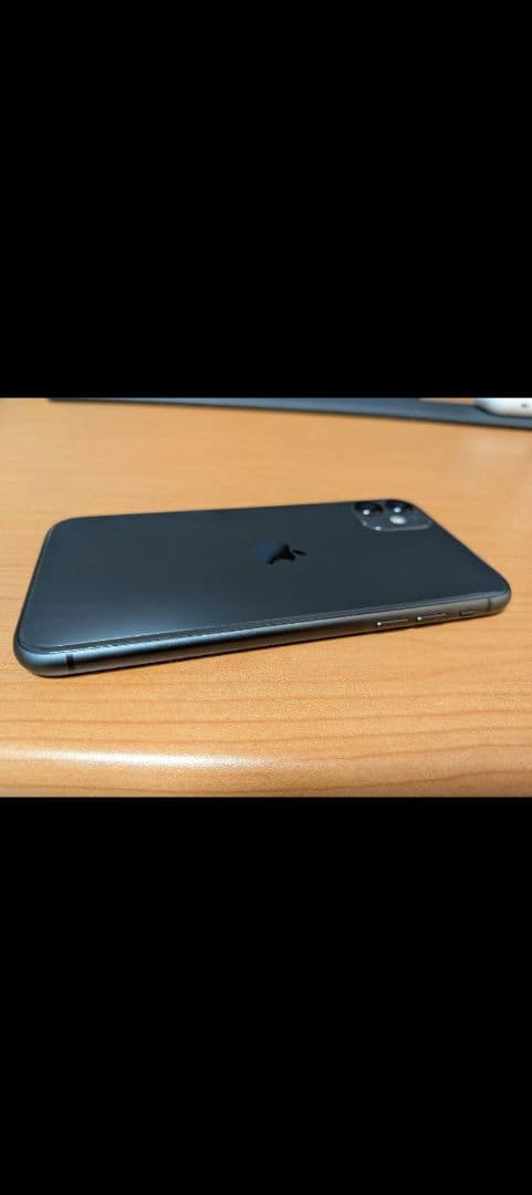 津*田様 iPhone11 64GB ブラック