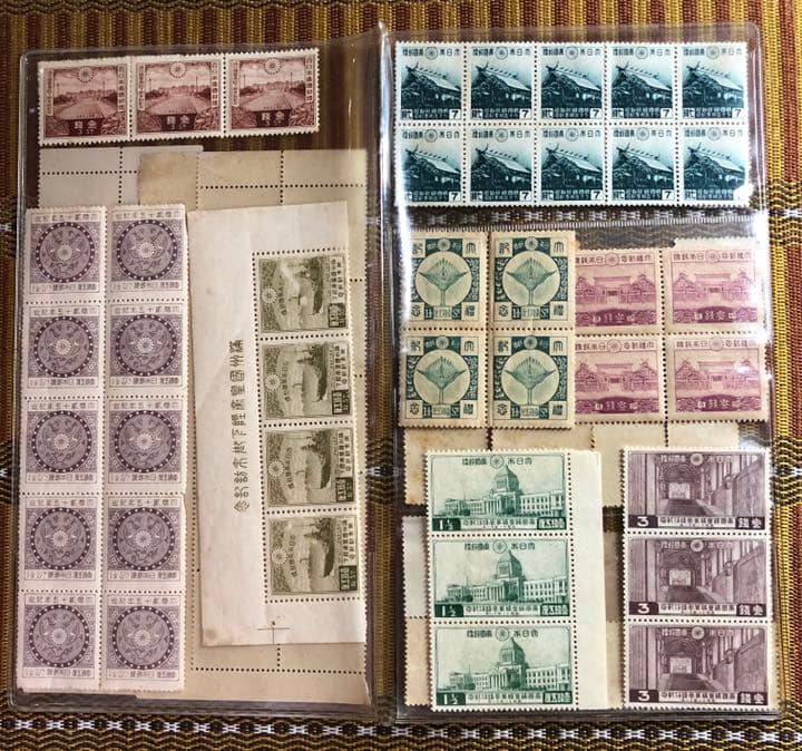 カタログ価32,960円！大正10年〜昭和19年記念切手29種81枚鑑賞シート入