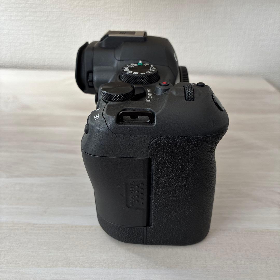 デジタルカメラ EOS R6 Mark II RF24-105 F4 L IS USM KIT