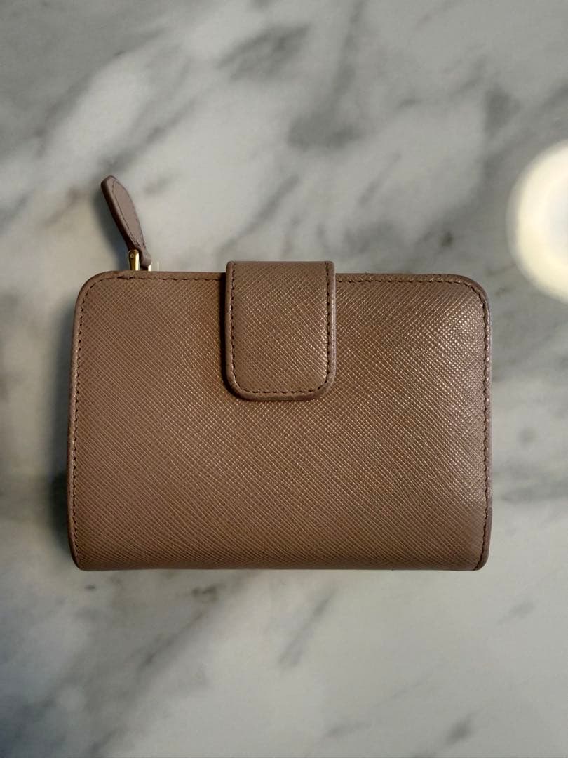 PRADA サフィアーノレザー財布　ピンクベージュ