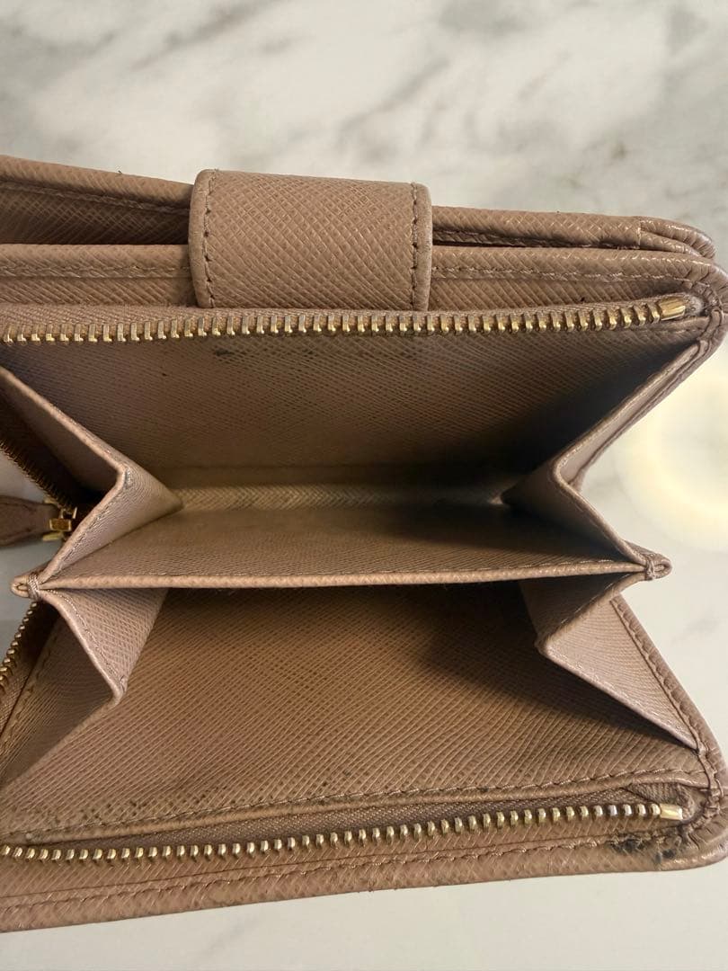 PRADA サフィアーノレザー財布　ピンクベージュ