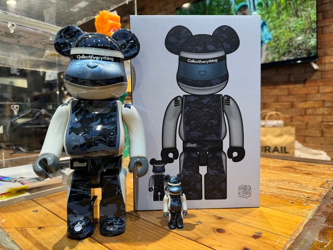海外限定 ベアブリック illest Bearbrick Motorhead