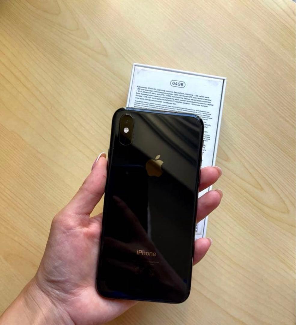 iPhone XS 64GB スペースグレイ（SIMフリー）